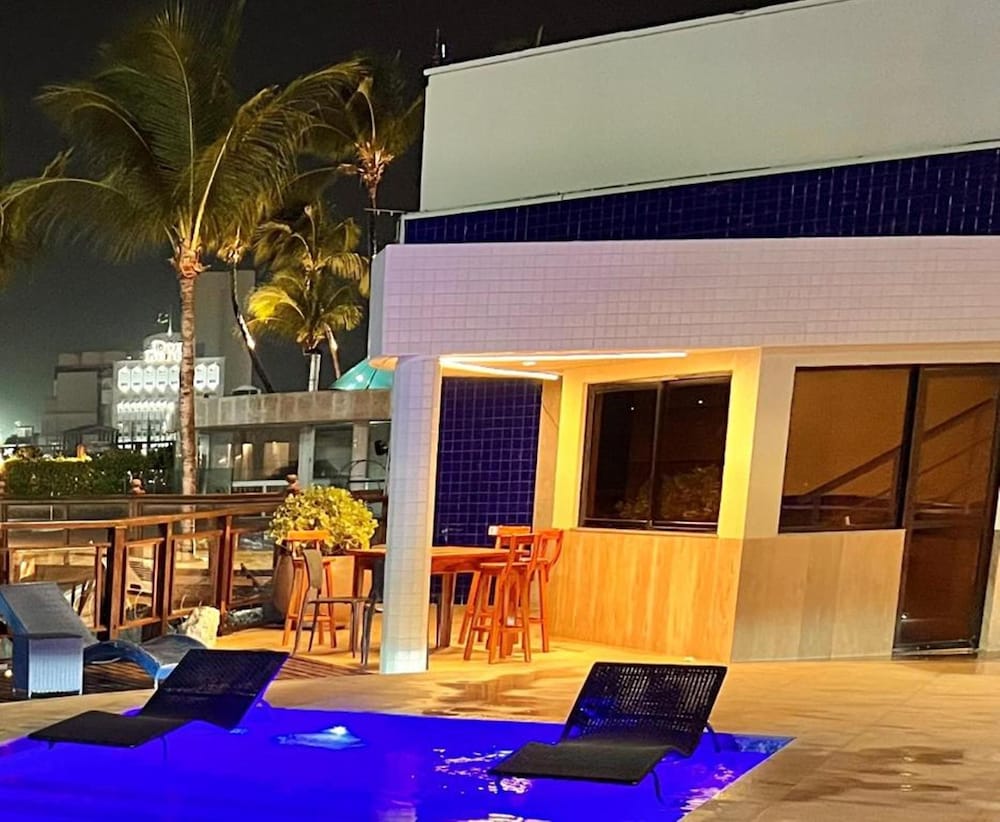 Фото Iate Plaza Hotel