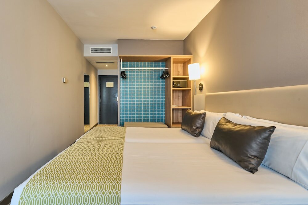 Фото Catalonia Gran Hotel Verdi