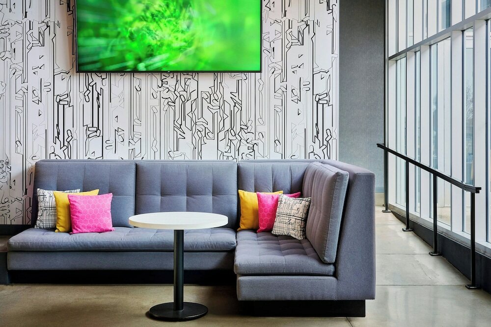 Фото Aloft Vaughan Mills