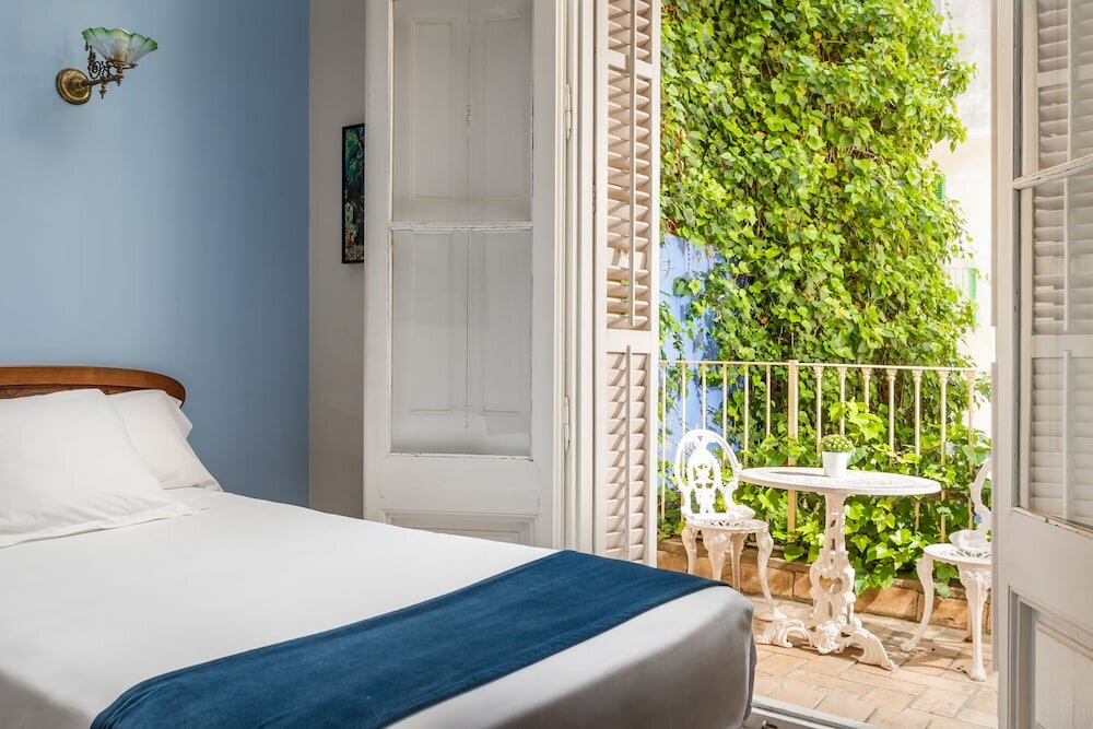 Фото Hotel Medium Renaixença