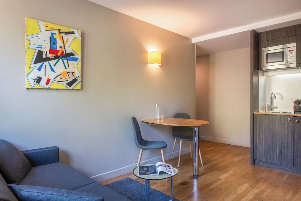 Фото Suites and Hotel Helzear Champs Elysees