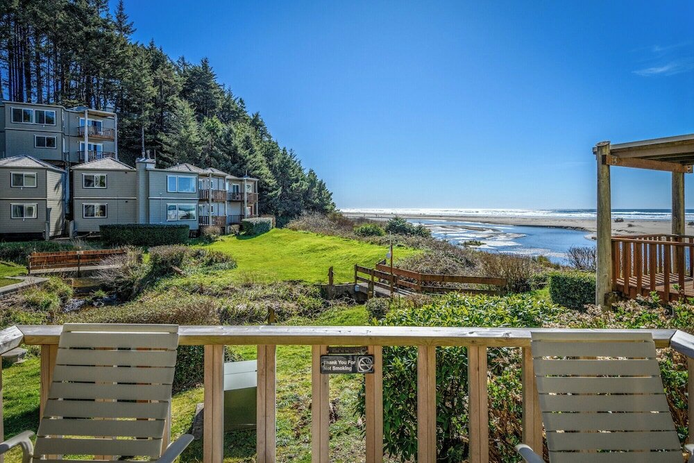 Фото Little Creek Cove Beachfront Resort