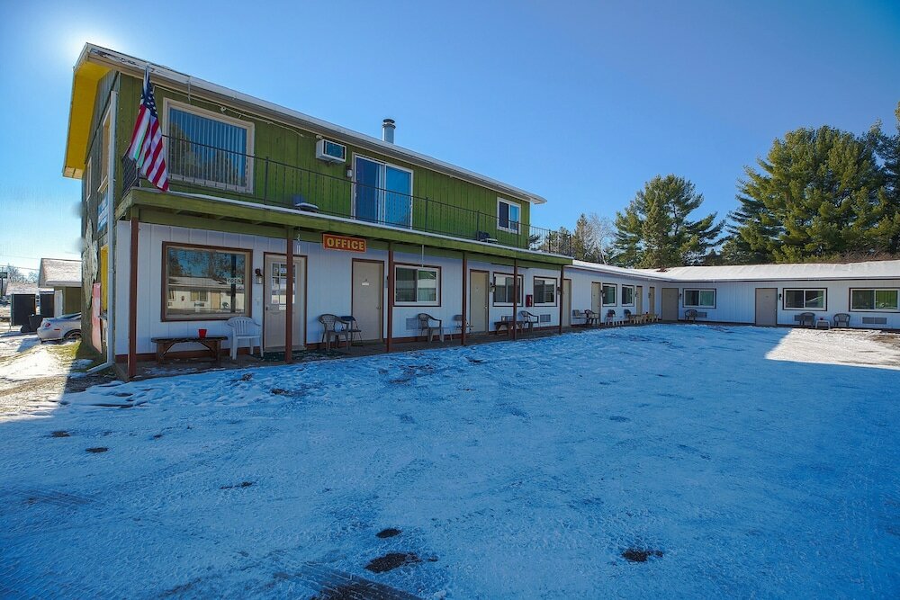 Фото Love Hotels Tomahawk by Oyo at Lake Mohawksin Wi