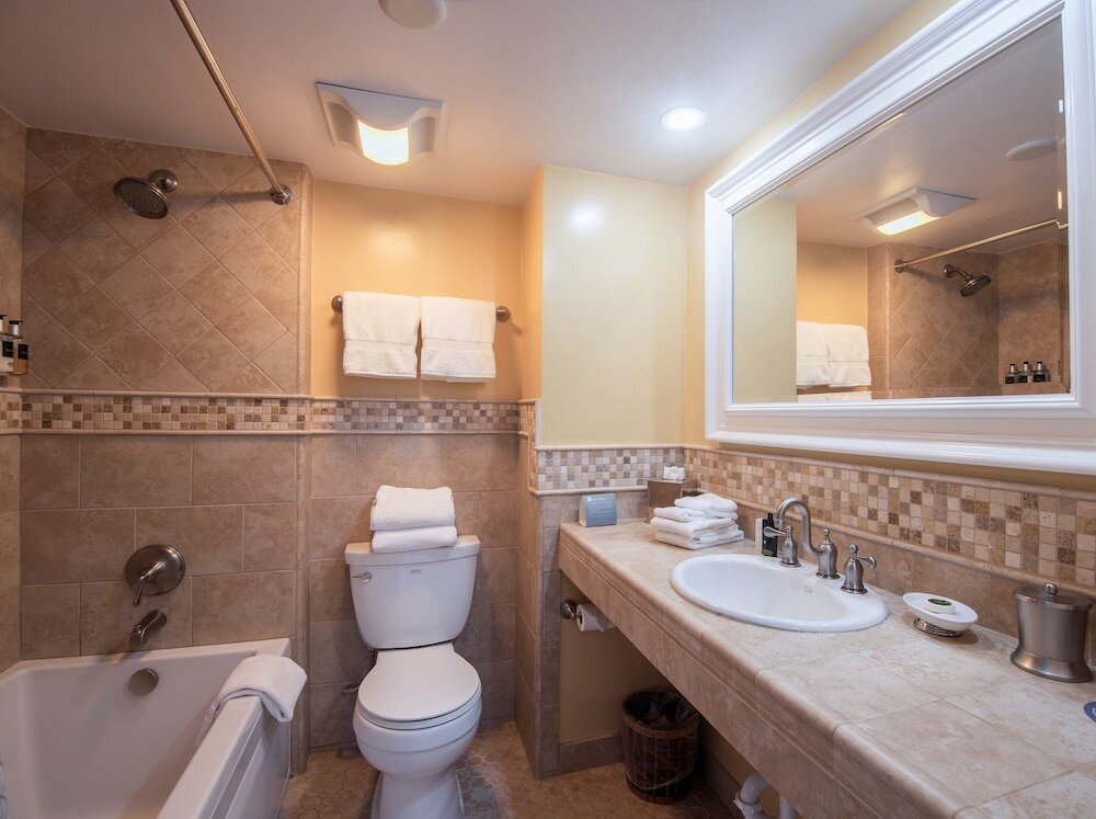 Фото Channel Road Inn, A Four Sisters Inn