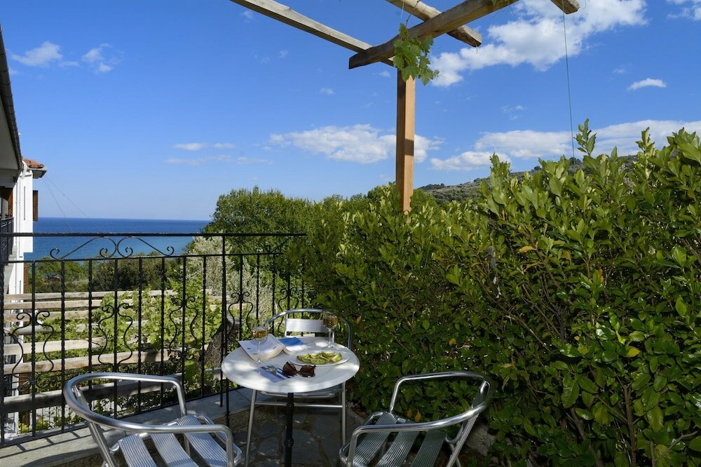 Фото Hotel Agnadi-Horefto