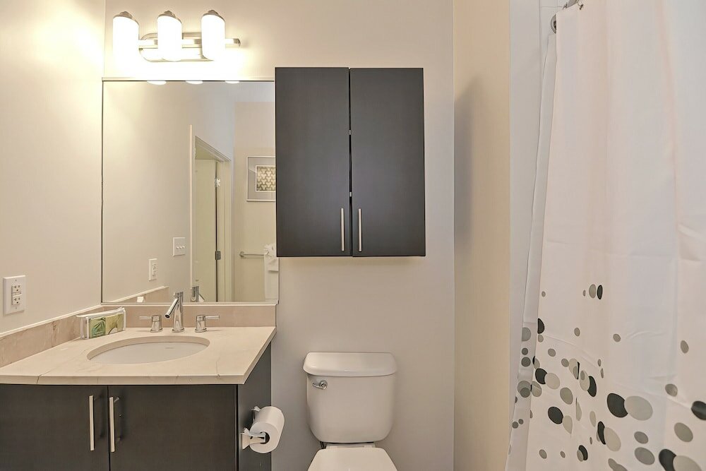 Фото Global Luxury Suites East Boston