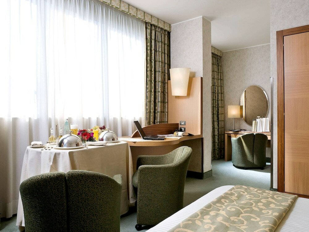 Фото Mercure Roma West