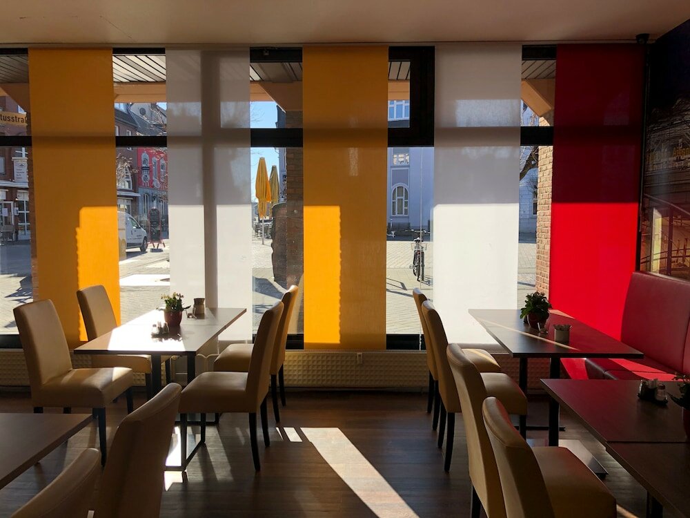 Фото Montana Hotel Köln-Bonn Airport