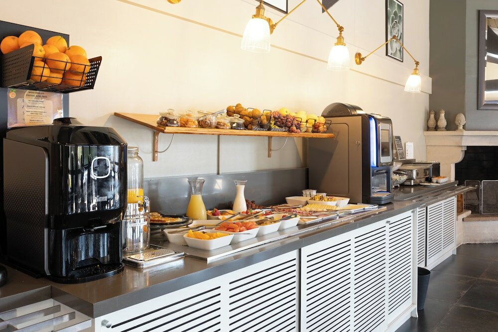 Фото Kyriad Prestige Bordeaux Ouest Mérignac