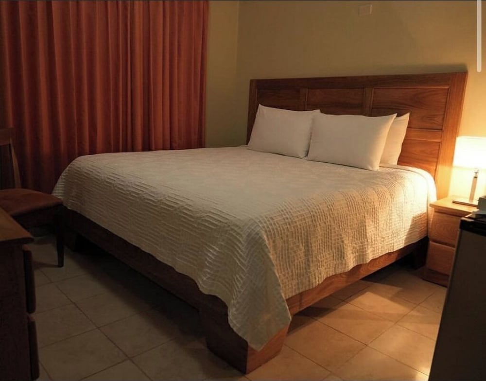 Фото Hotel Century Plaza