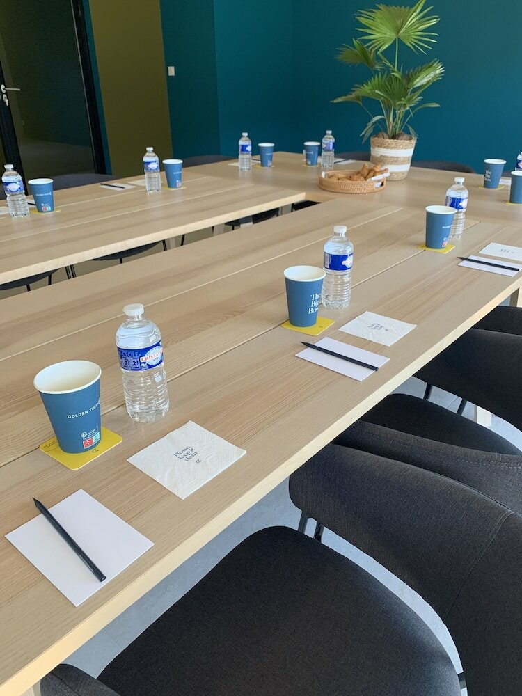 Фото Golden Tulip Martigues Provence