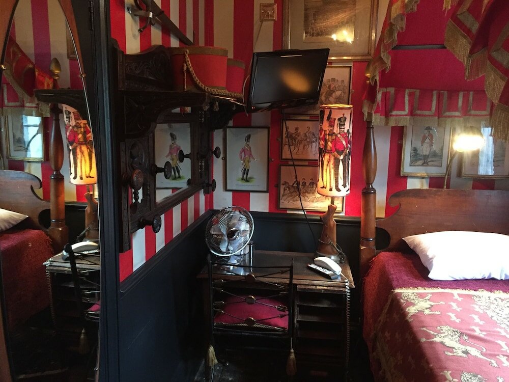 Фото The Pavilion Hotel