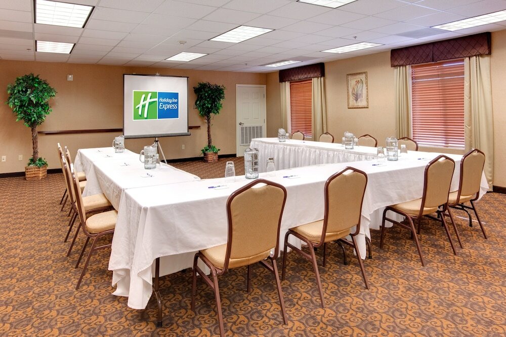 Фото Holiday Inn Express Las Vegas-Nellis, an Ihg Hotel