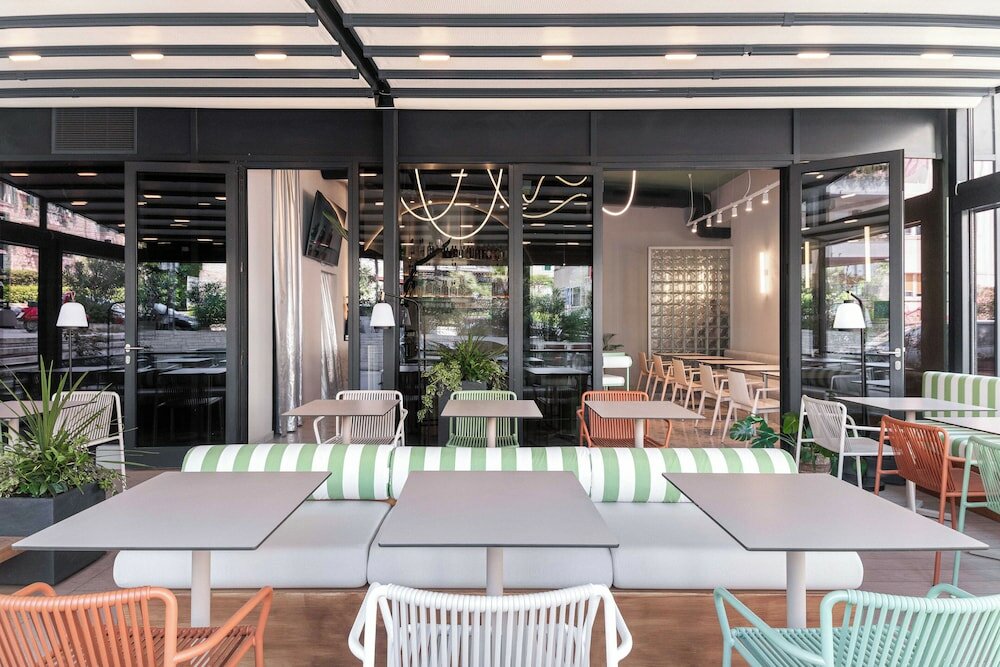 Фото The View Luxury Rooms