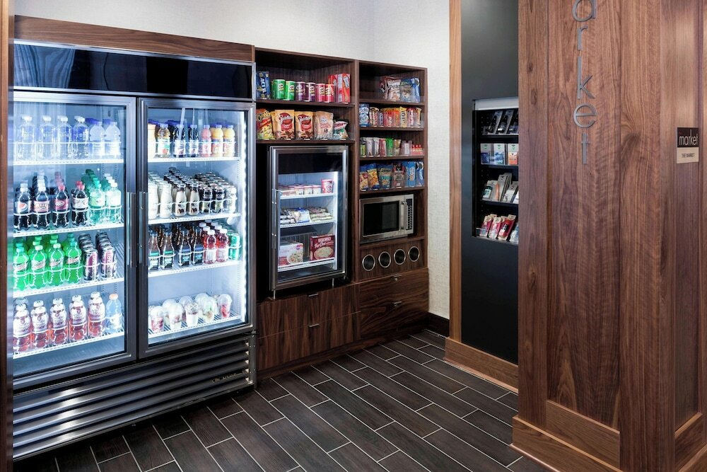 Фото Courtyard by Marriott Richmond Downtown