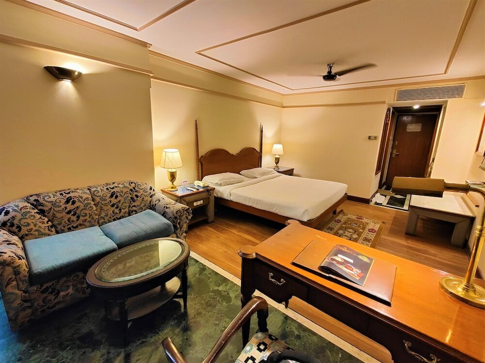 Фото Tuli International