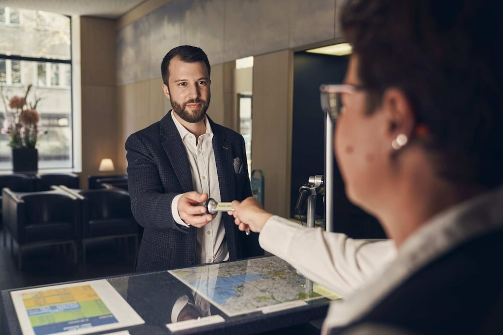 Фото Bristol Hotel