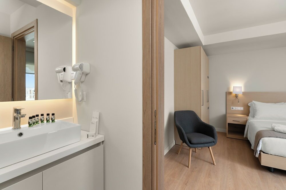 Фото Gallery Central Piraeus Port