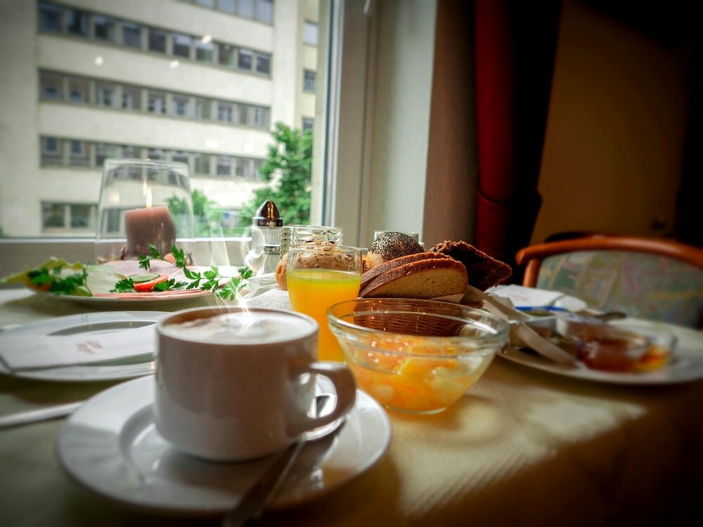 Фото Hotel Lumen am Hauptbahnhof