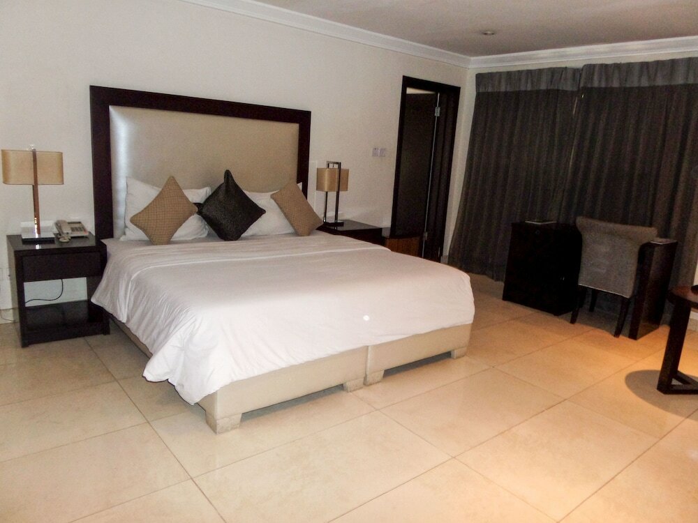 Фото S&s Hotels and Suites