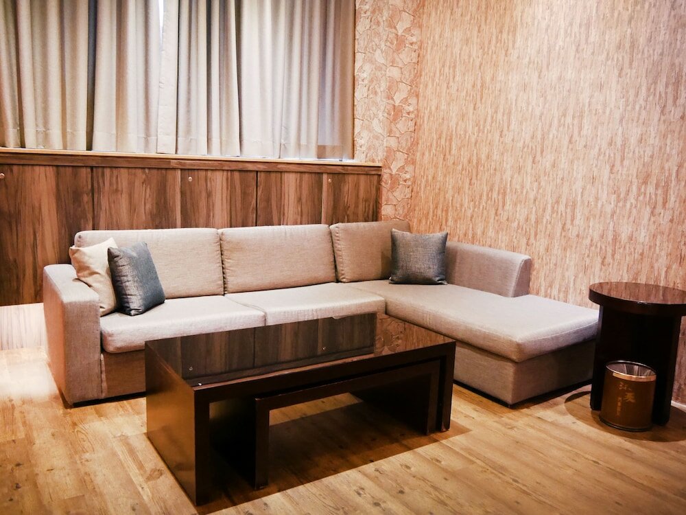 Фото Moonshy Boutique Motel