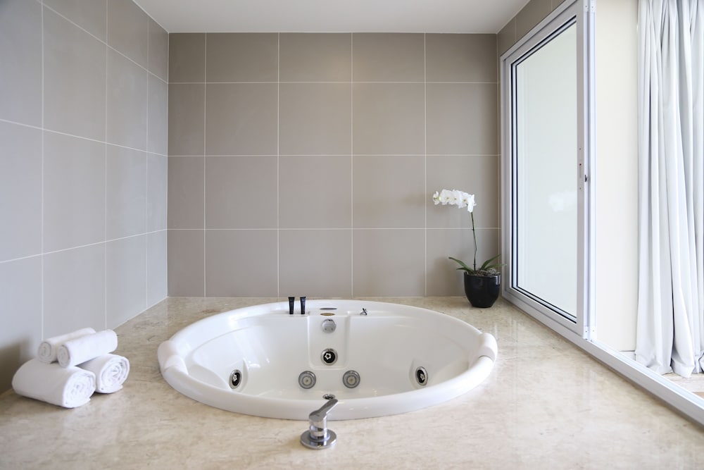 Фото Vitória Hotel Convention Paulínia