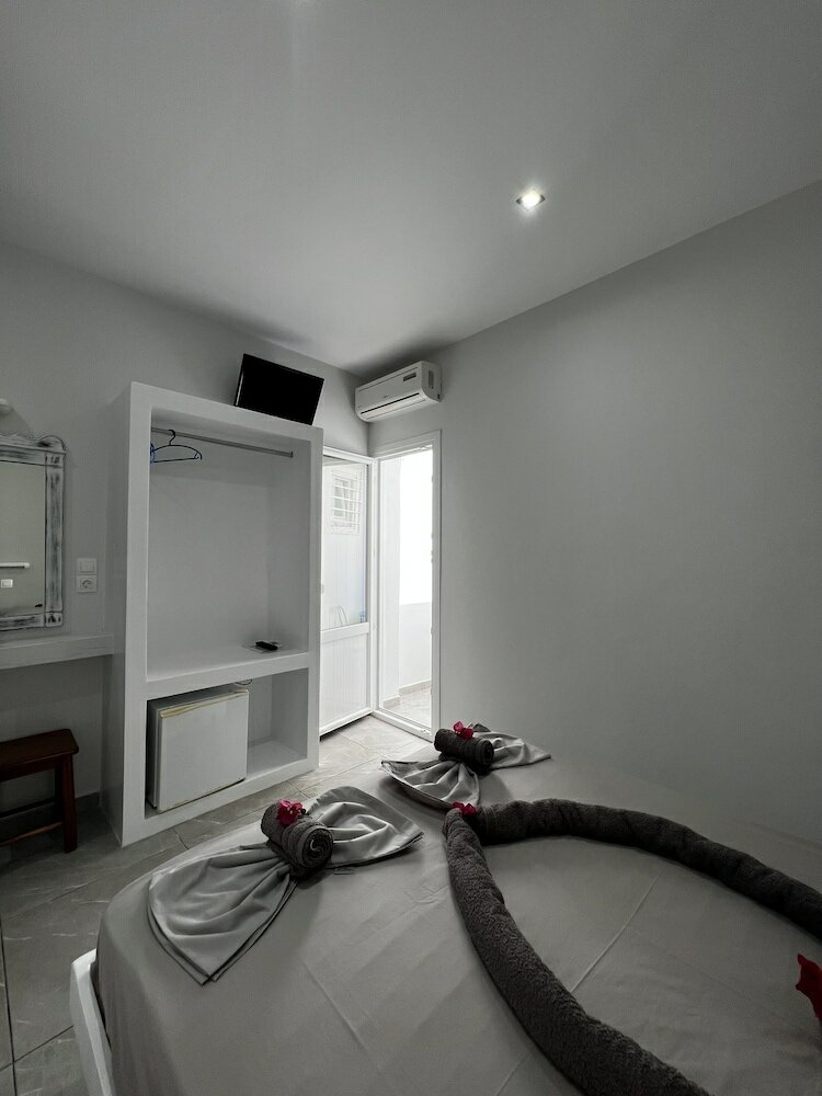 Фото A1 Princess Sissy Ios Hotel & Hostel