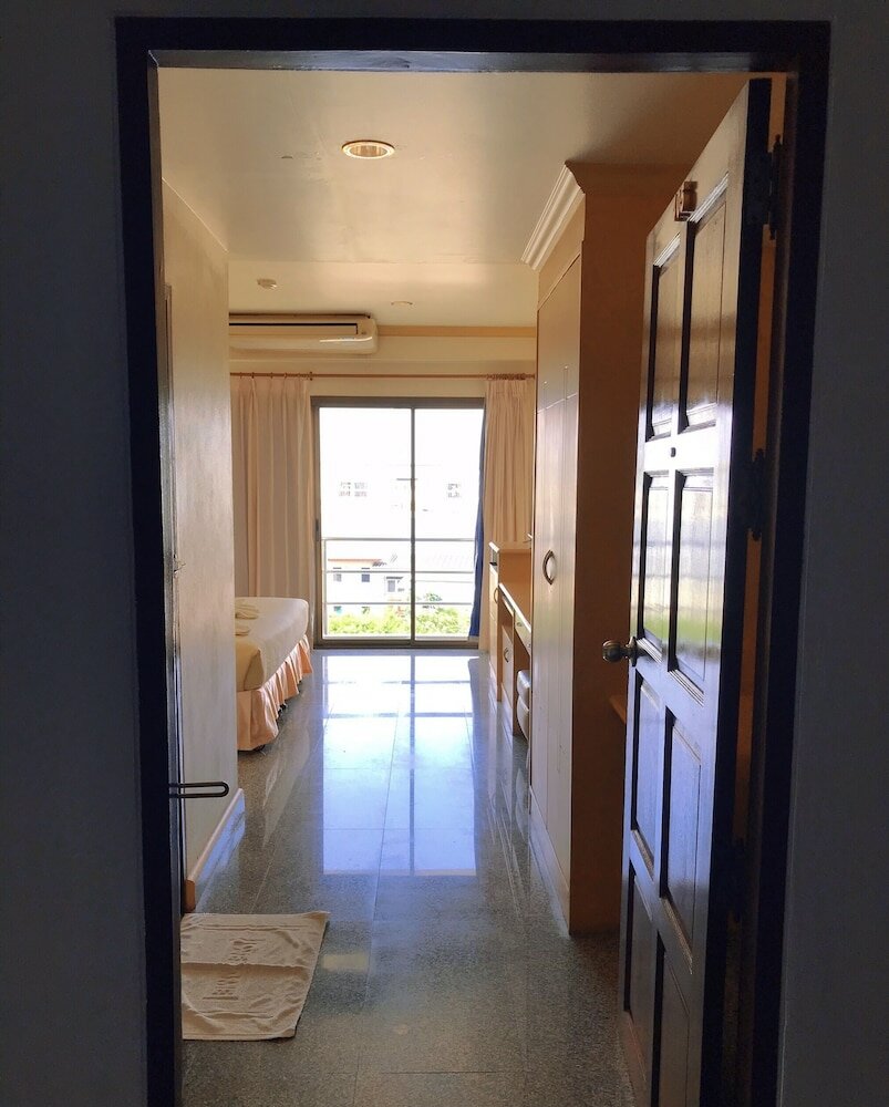 Фото Maneerote Hotel Surin