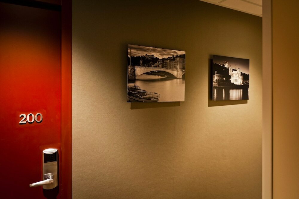 Фото Hôtel des Remparts