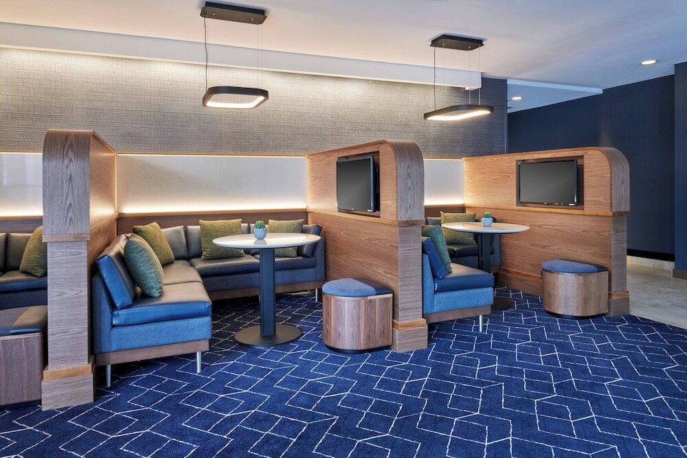 Фото Courtyard by Marriott Chicago Highland Park/Northbrook