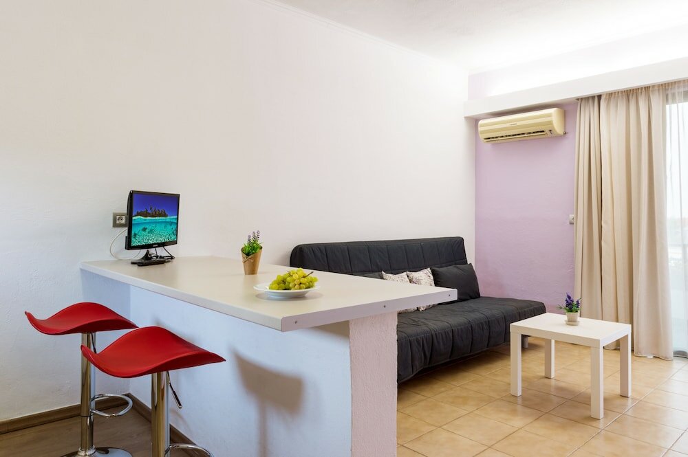 Фото Апарт-отель Terinikos