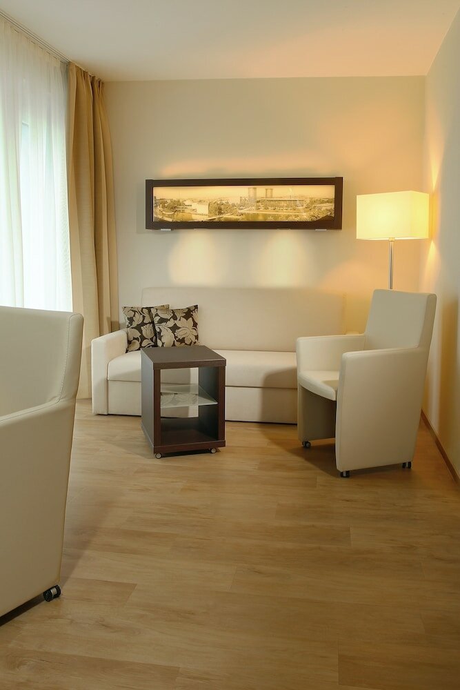 Фото Hotel Simonshof Wolfsburg