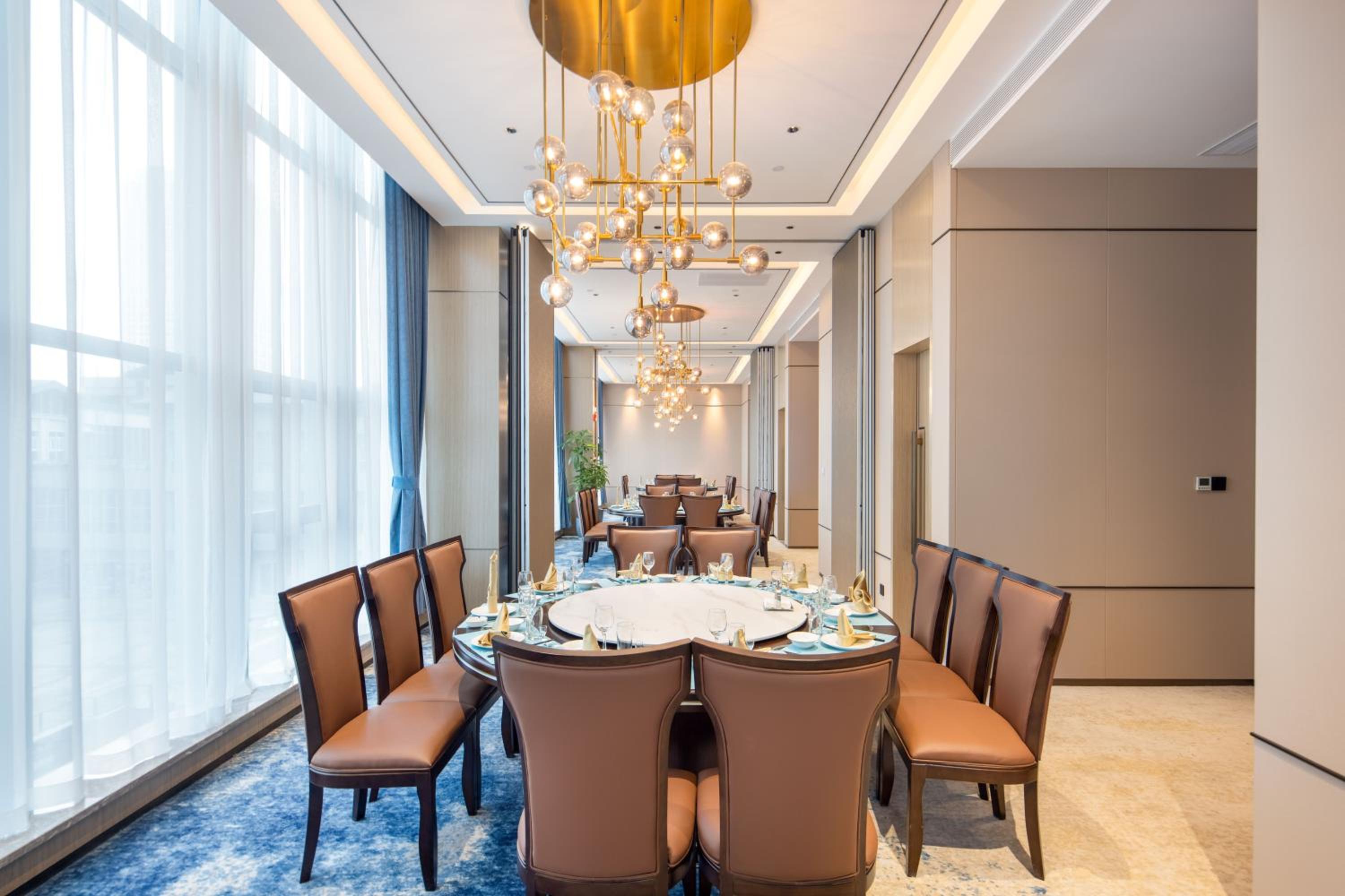 Фото Home2 Suites by Hilton Chongqing Yubei