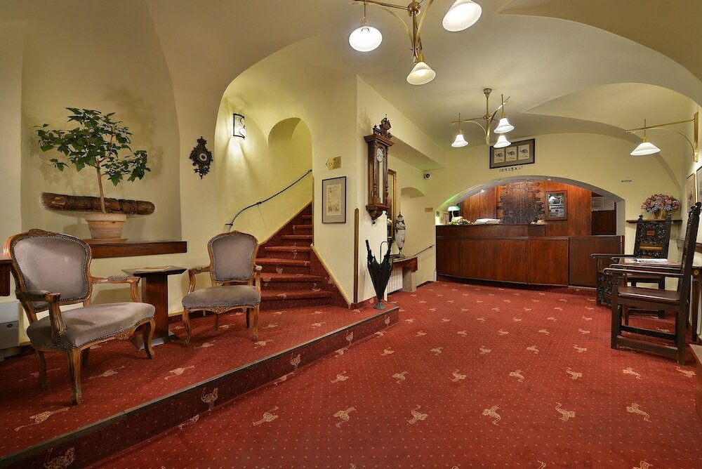 Фото Hotel U Tri Pstrosu