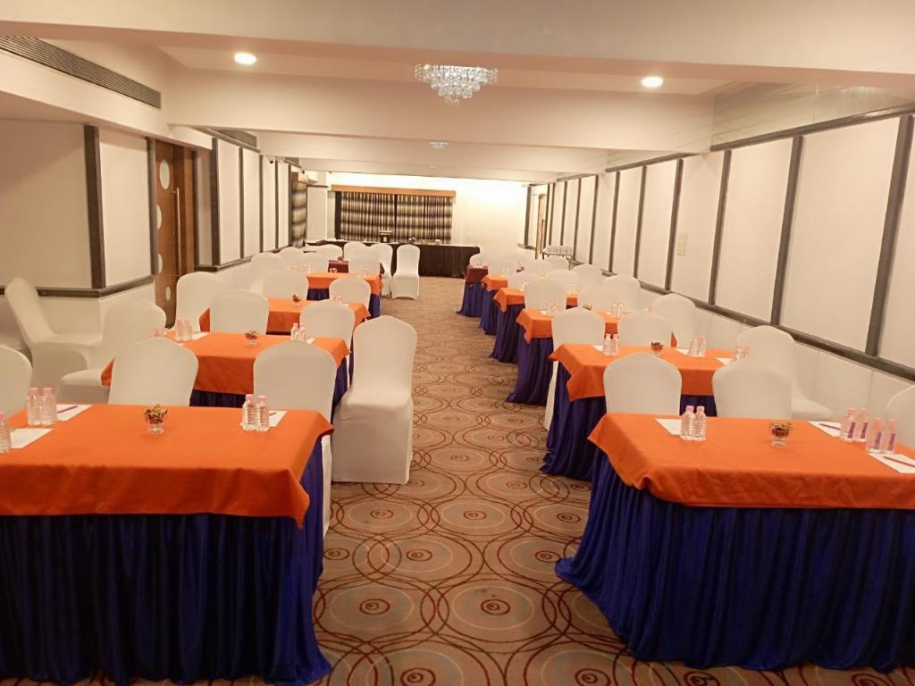 Фото Rang Lords Inn Bharuch
