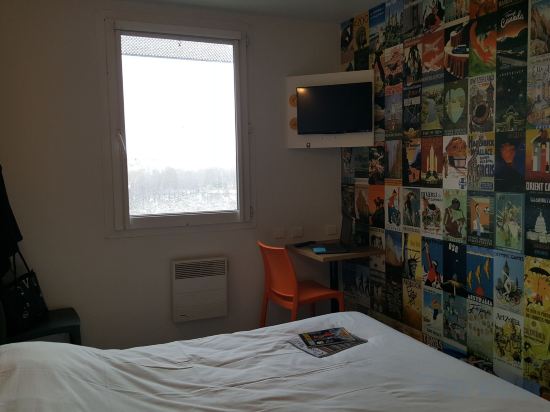 Фото HotelF1 Paris Porte de Châtillon