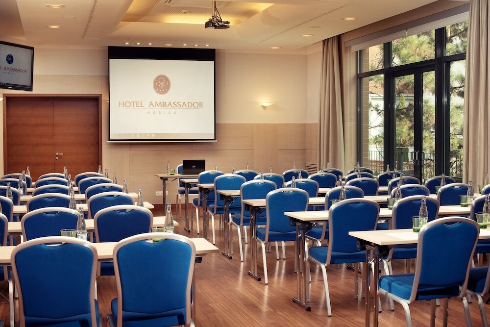 Фото Hotel Ambassador