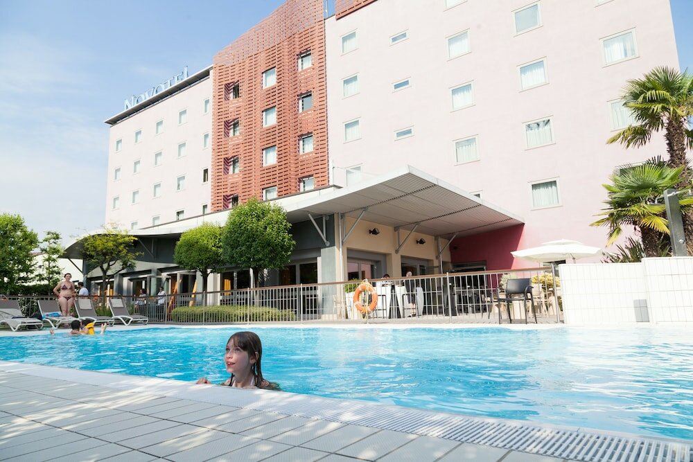 Фото Novotel Brescia 2