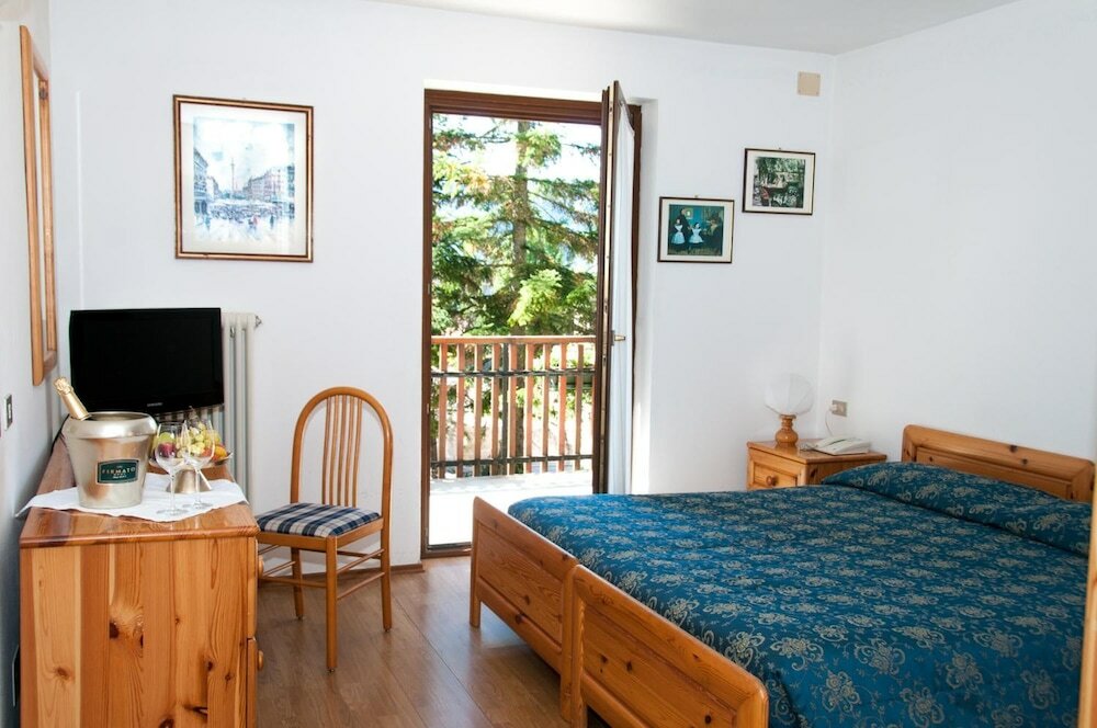 Фото Albergo Monteverde