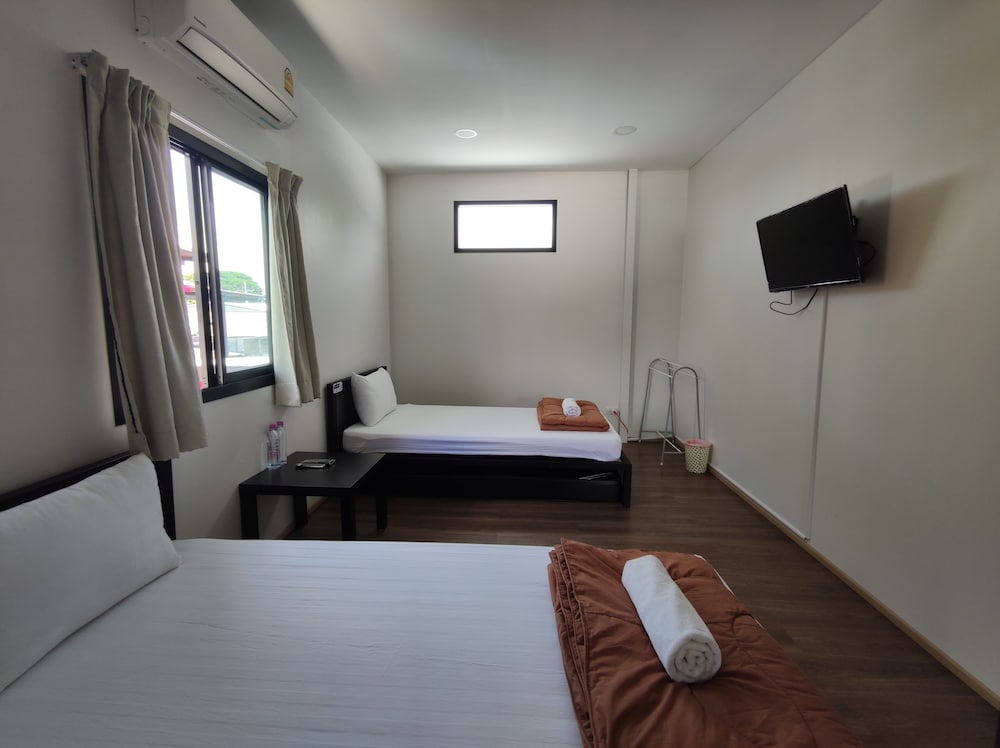 Фото Thyme Xeriscape Hostel