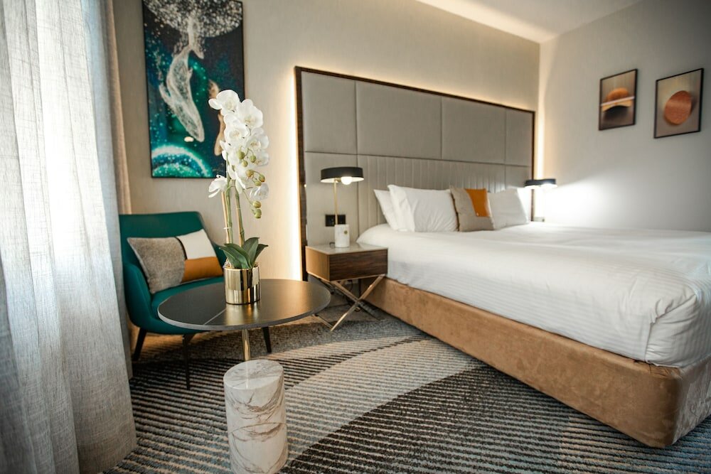 Фото Royal Pacific Hotel