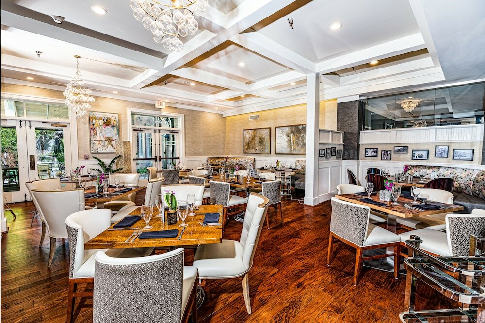 Фото The Inn at the Crossroads