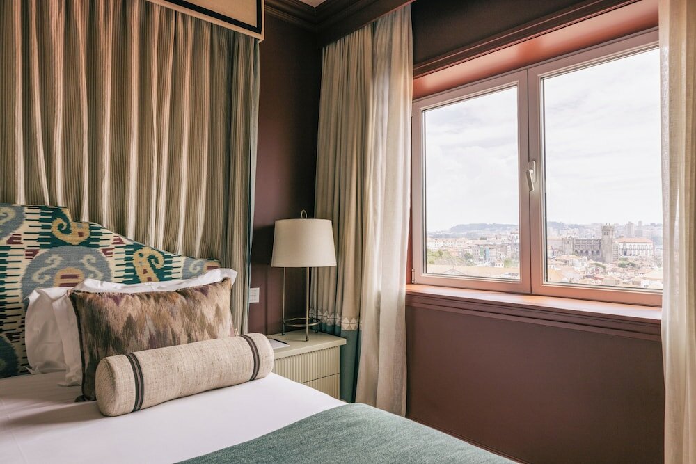 Фото Small Luxury Hotels of the World - Hospes Infante Sagres Porto