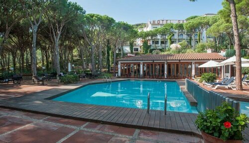 Внешний вид отеля Hotel Garbí в Палафружели, фото 1