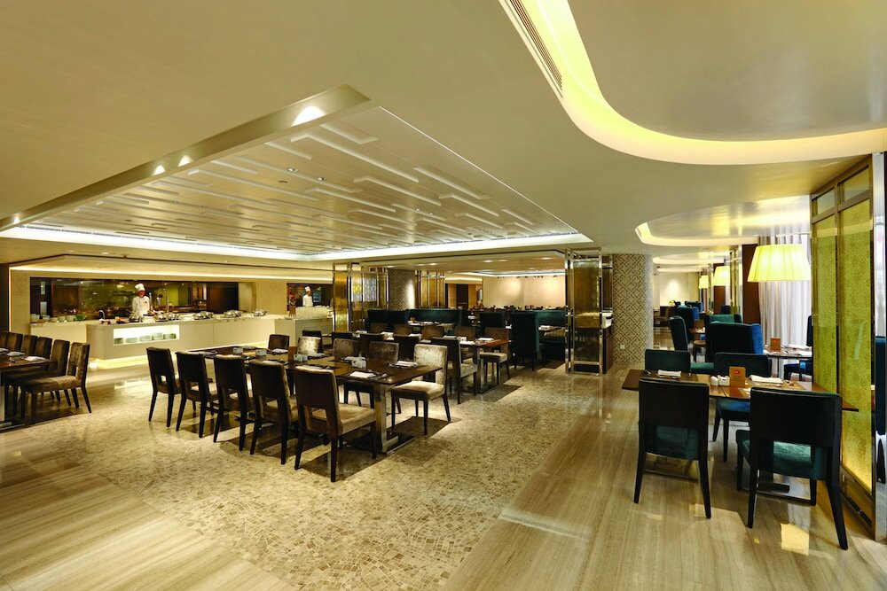 Фото Prudential Hotel