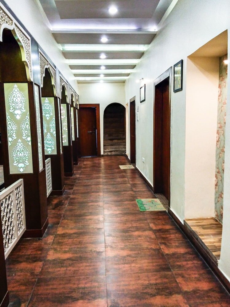Фото Dwivedi Hotels Sri Omkar Palace