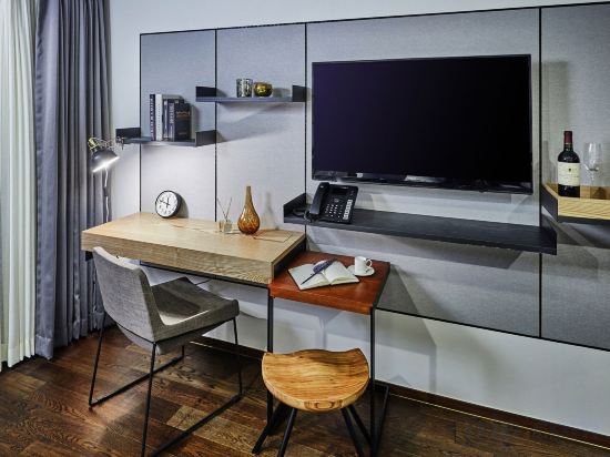 Фото Hotel Riverside