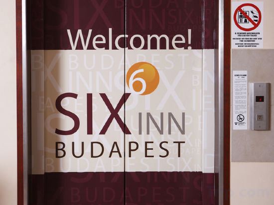 Фото Six Inn Hotel