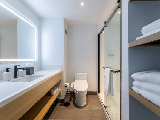 Фото Hotel Mai Downtown Long Beach