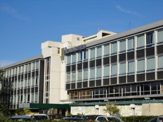 Фото отеля 2